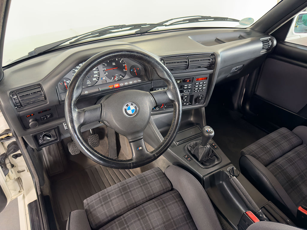 BMW E30 M3