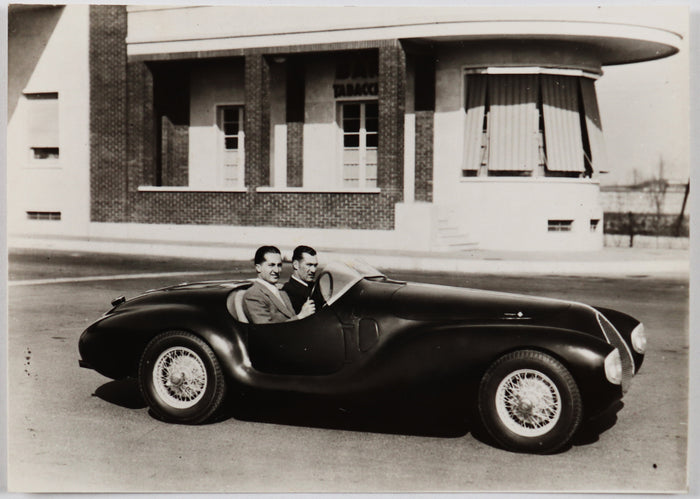 Pressefoto Alberto Ascari im Auto Avio Tipo 815