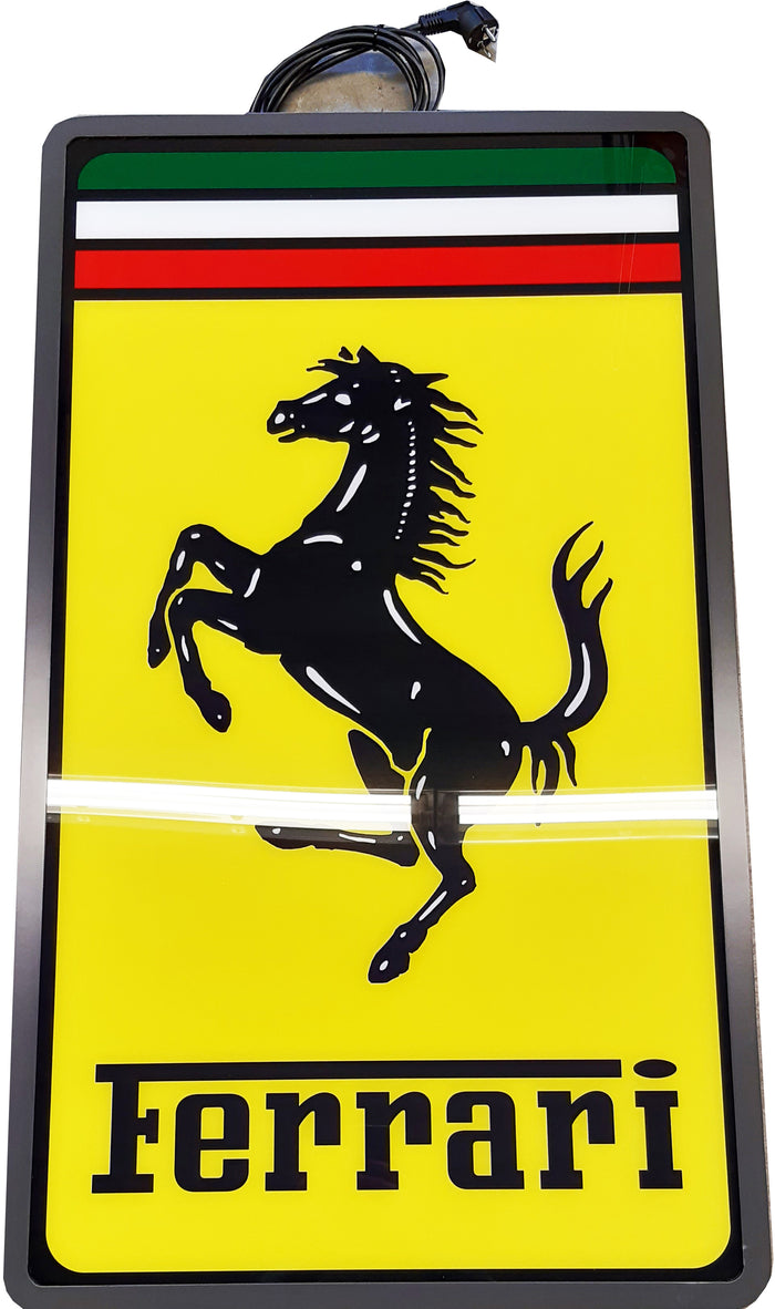 Ferrari Leuchtreklame mit Schriftzug