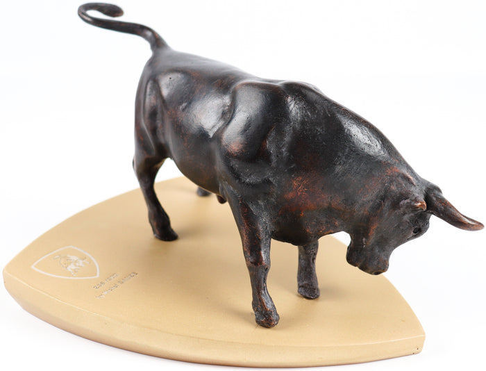 Lamborghini Bronze Stier für Mitarbeiter